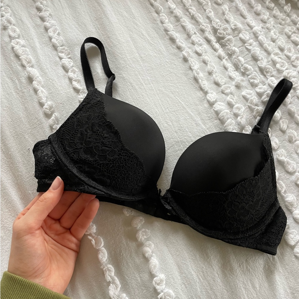 Black lace push-up bra